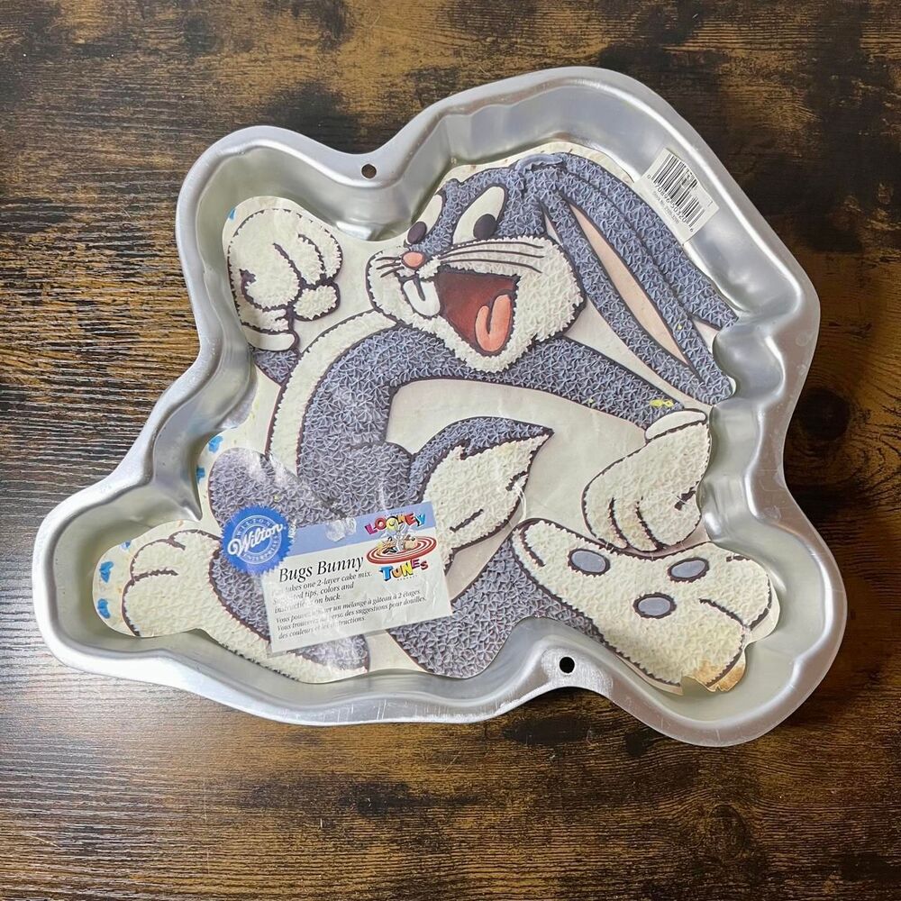 Vintage Wilton 1996 Warner Bros Bugs Bunny Cake Pan Mold #2105-3200